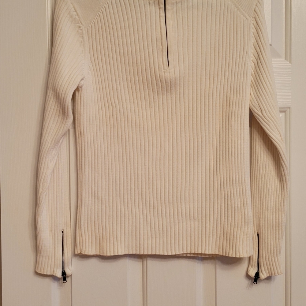 Express Sweater - Picture 6 of 10